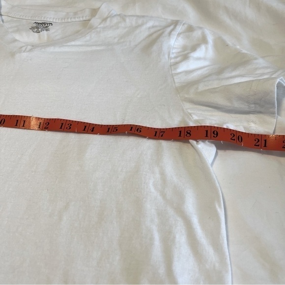 $10 Reebok V-neck T-shirt size medium - Picture 6 of 7